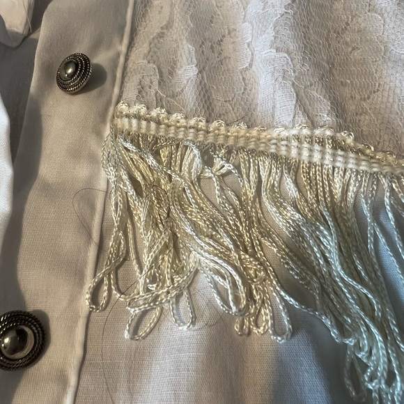 Live it up crop top with fringe and lace woman’s size sm/med - Picture 4 of 6